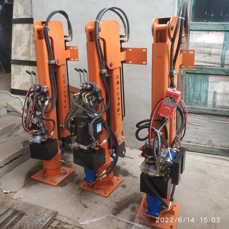 溪州乡重汽蓝牌随车吊 3.2吨 国六动力强 液压驱动 农用自卸起重机